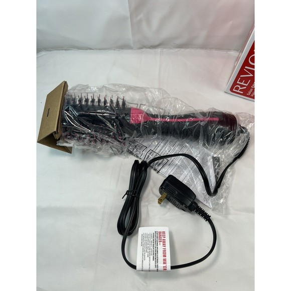 REVLON Salon One Step Hair Dryer & Volumizer New & Improved 36% Less Breakage - Picture 4 of 4